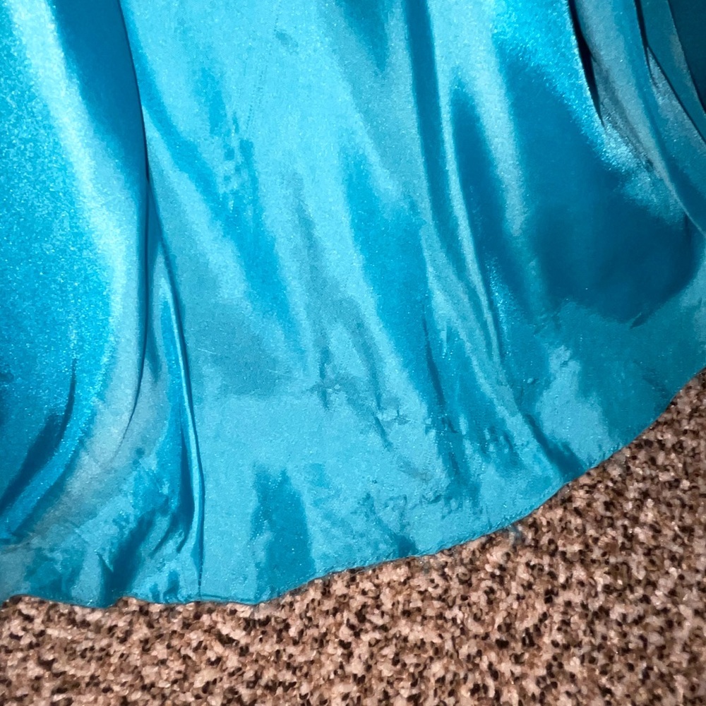 La Femme Prom dress - Beautiful and sparkly!!  Strapless - Picture 6 of 7